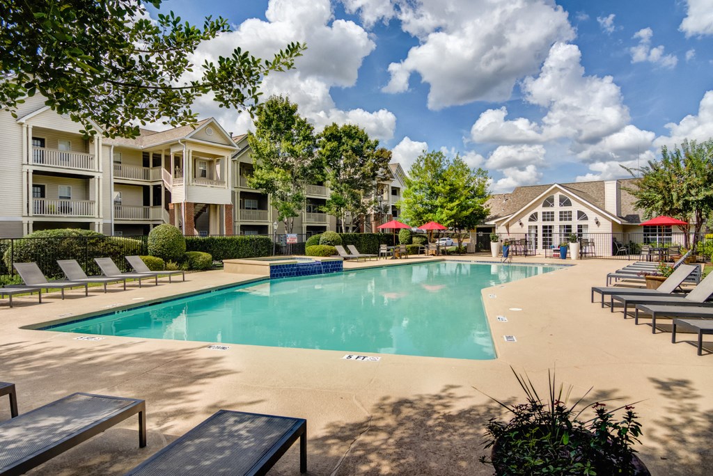 Galleria Park Apartments, 100 Robins West Parkway, Warner Robins, GA